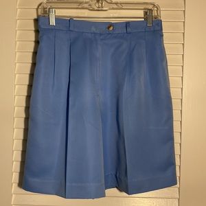 Talbots blue shorts, side pockets, back pocket. Elastic sides, belt loops. 10P